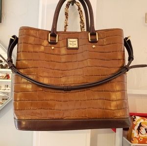 AUTHENTIC Dooney and Bourke tote(vintage)